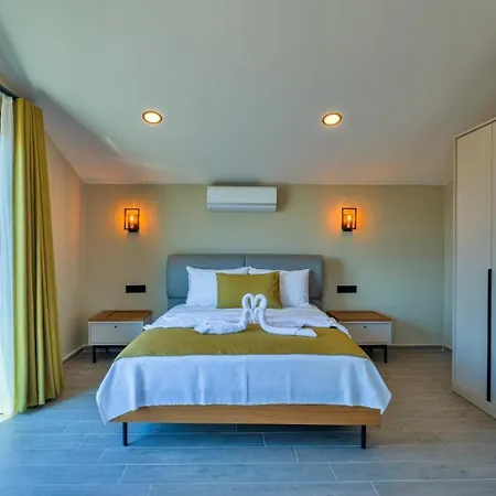 빌라 4 Bedroom - 2159 *